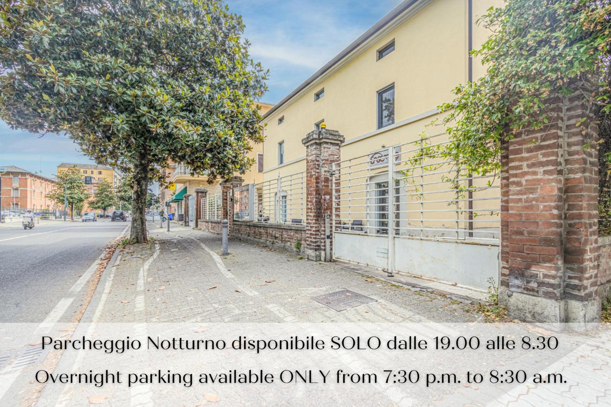 Stazione A 200M - Ampio Appartamento Con Parcheggio Notturno Gratis Parma Esterno foto